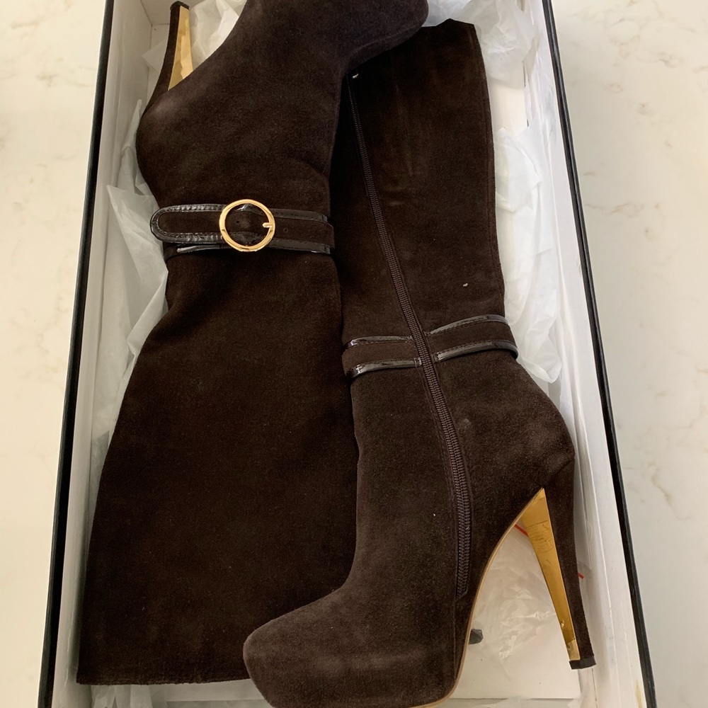 Gorgeous brown suede heeled boots